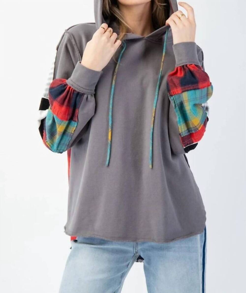 NEW EASEL loose fit pullover hoodie in grey/red plaid